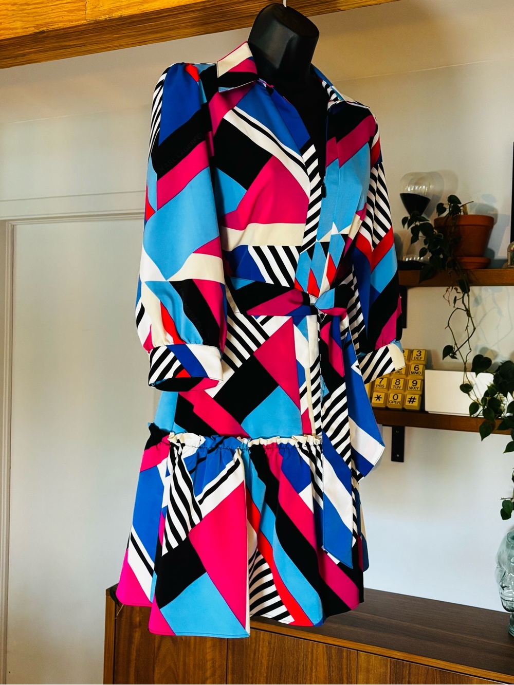Karl Lagerfeld Paris Abstract Geometric Dress – Size 4